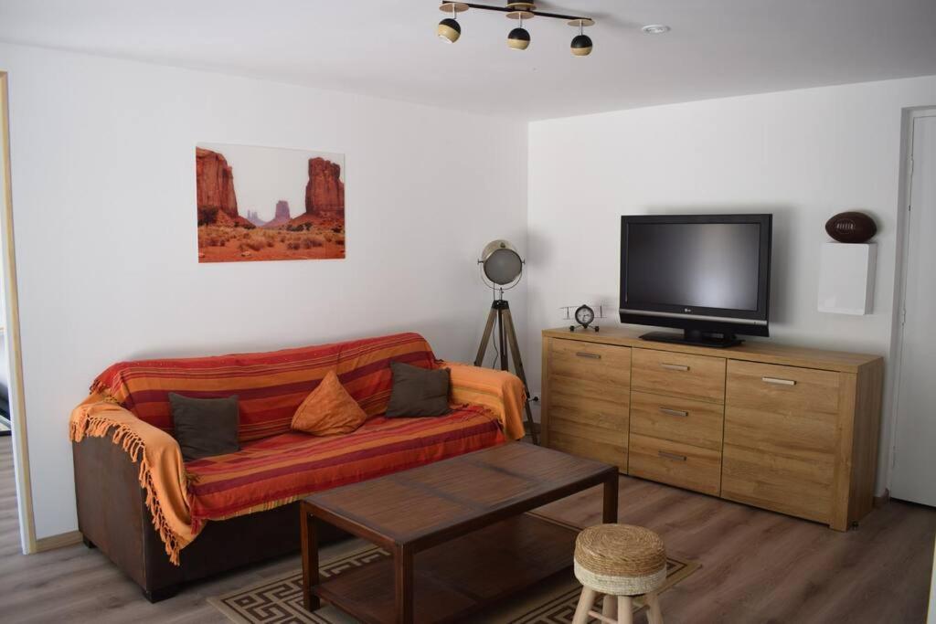 Appartement Neuf Et Independant Dans Rez-De-Villa Vallauris Exterior photo